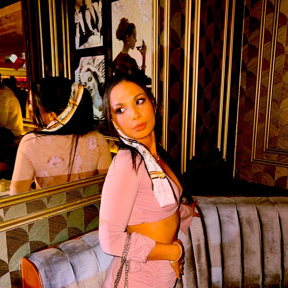 Meet your Posher, Aimara